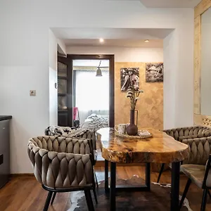 Chwost Pokoje-apartamenty Blisko Term Pensjonat