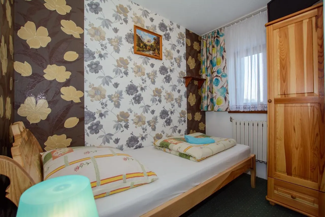 Chatka U Hazy - Regionalne Pokoje Zakopane Poronin Resort