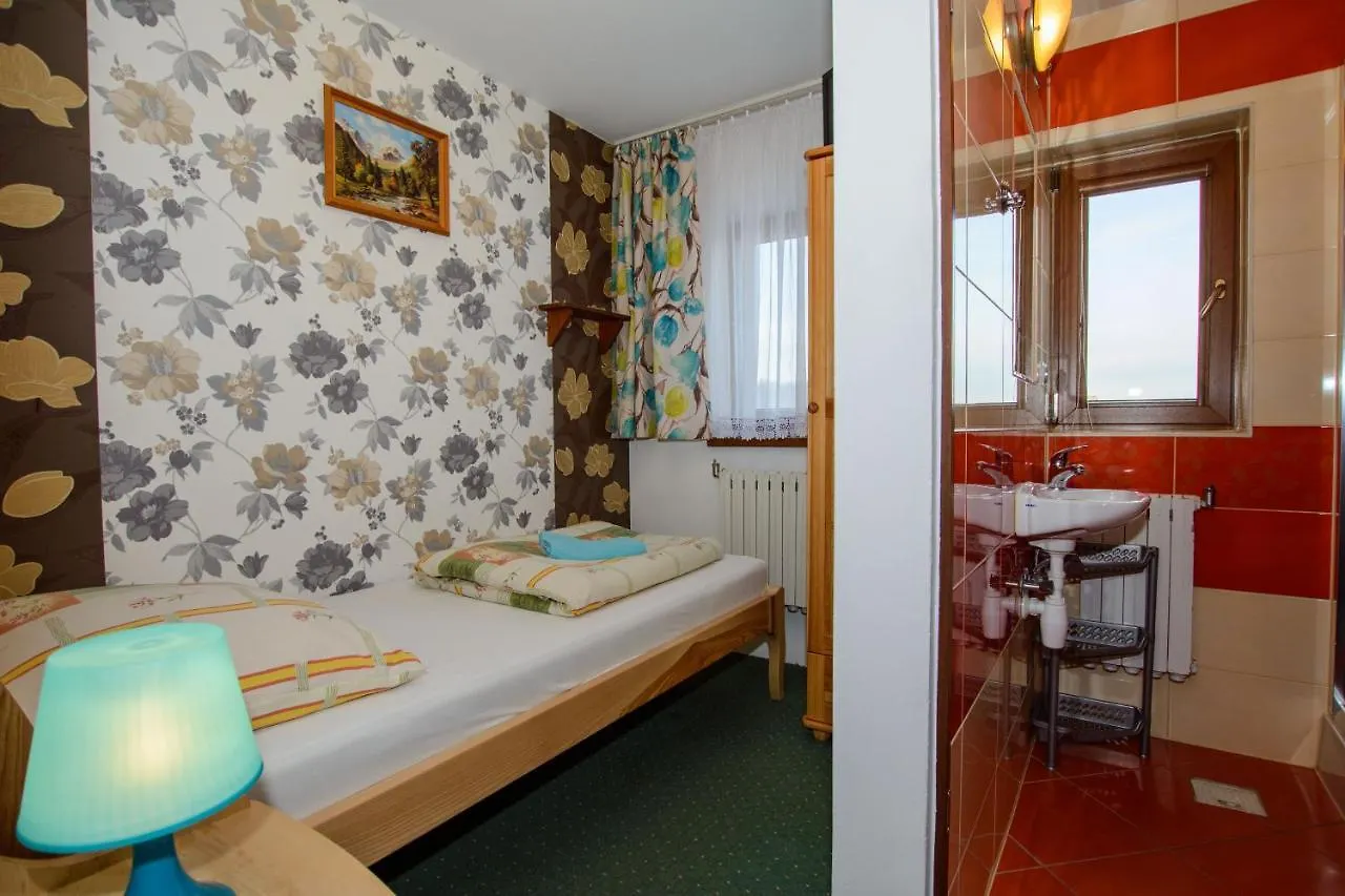 Resort Chatka U Hazy - Regionalne Pokoje Zakopane Poronin