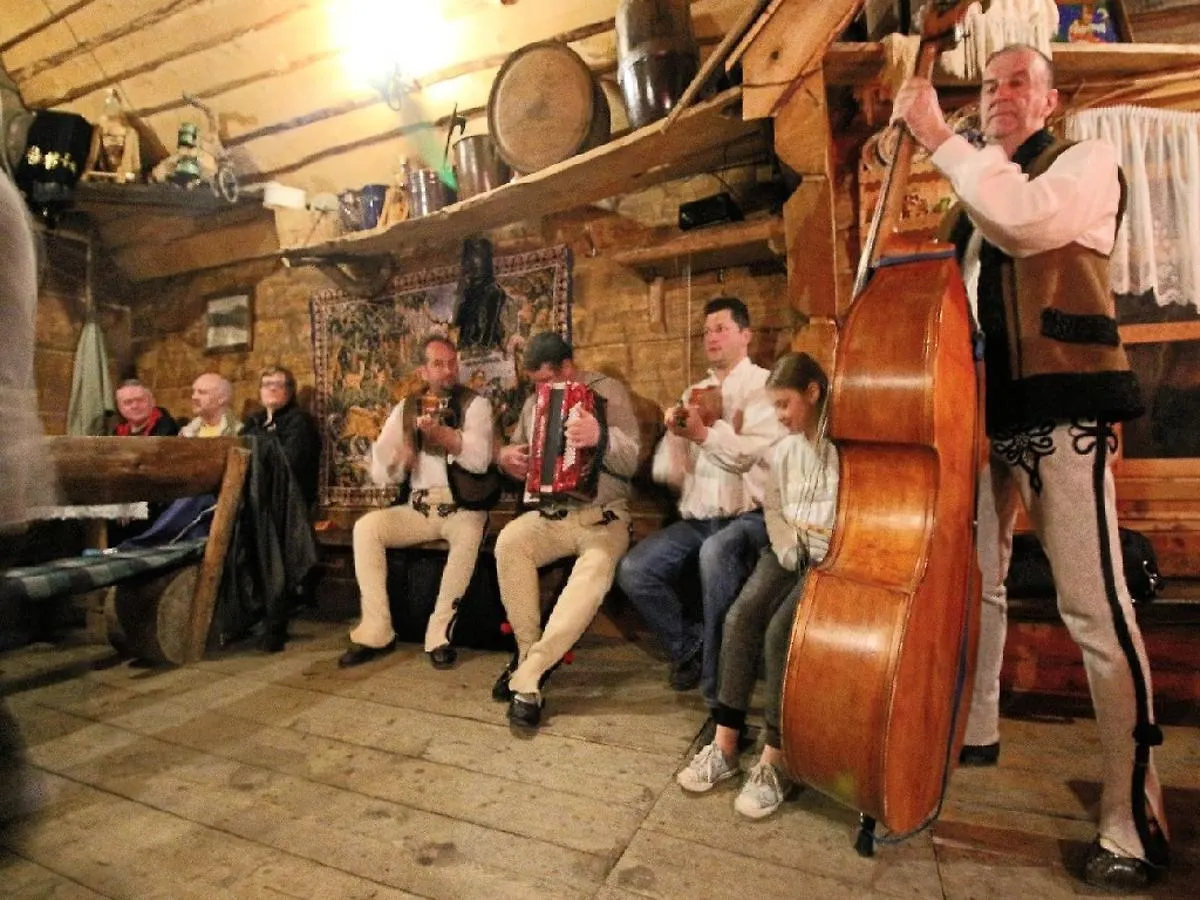 Chatka U Hazy - Regionalne Pokoje Zakopane Poronin