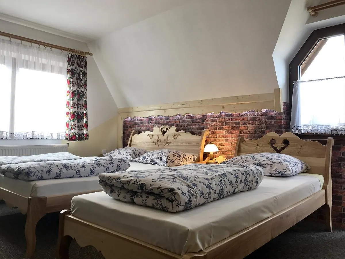 Chatka U Hazy - Regionalne Pokoje Zakopane Poronin 3*,