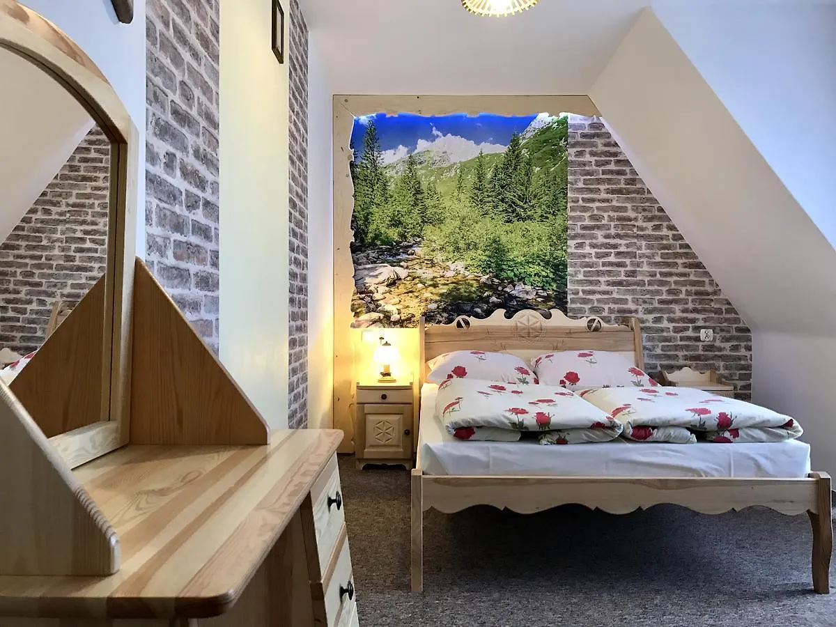 Chatka U Hazy - Regionalne Pokoje Zakopane Poronin 3*,  Poland